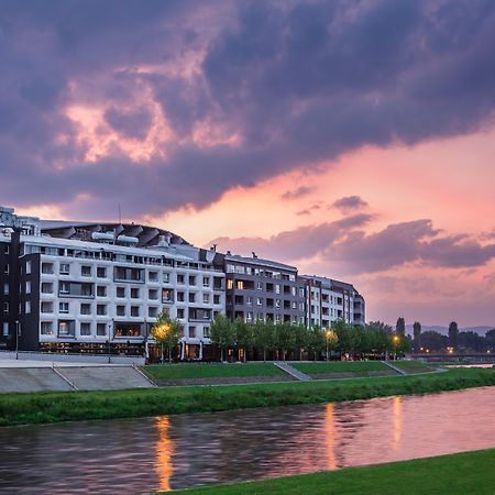 Park Hotel&Spa Skopje Bagian luar foto