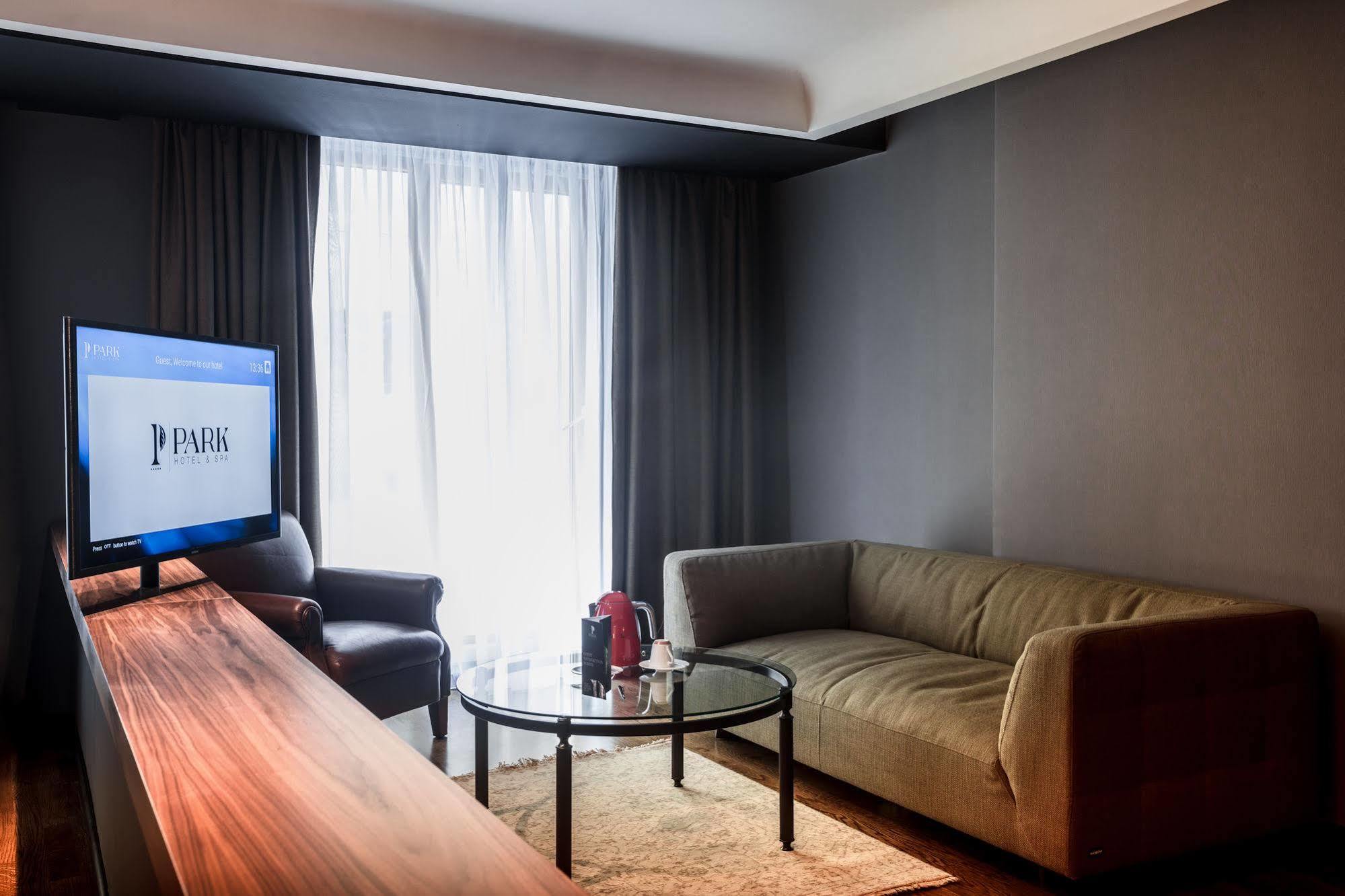 Park Hotel&Spa Skopje Bagian luar foto